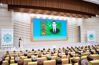 Türkmenistan — gurýan hem gurply döwlet