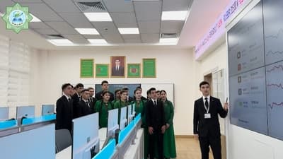 Ýaş nesilleri hünäre ugrukdyrmak